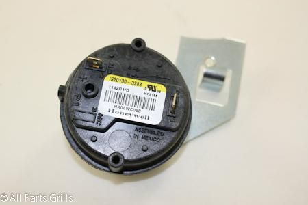 Carrier HK06WC090 SPST Pressure Switch