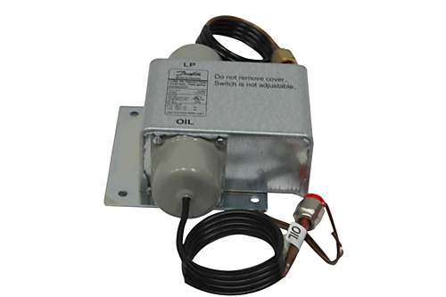 Carrier HK06UC011 Oil Pressure Switch with 6 PSI Cut-Out