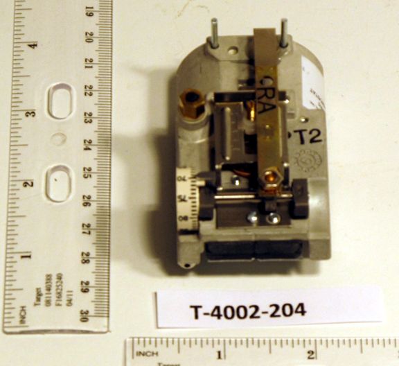 Johnson Controls T-4002-204 Vertical Actuating Thermostat