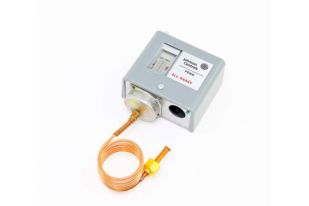 Johnson Controls P70AB-2 Low Pressure Control, 20"/100# Range, 36" Cap Open on Decrease # Switch