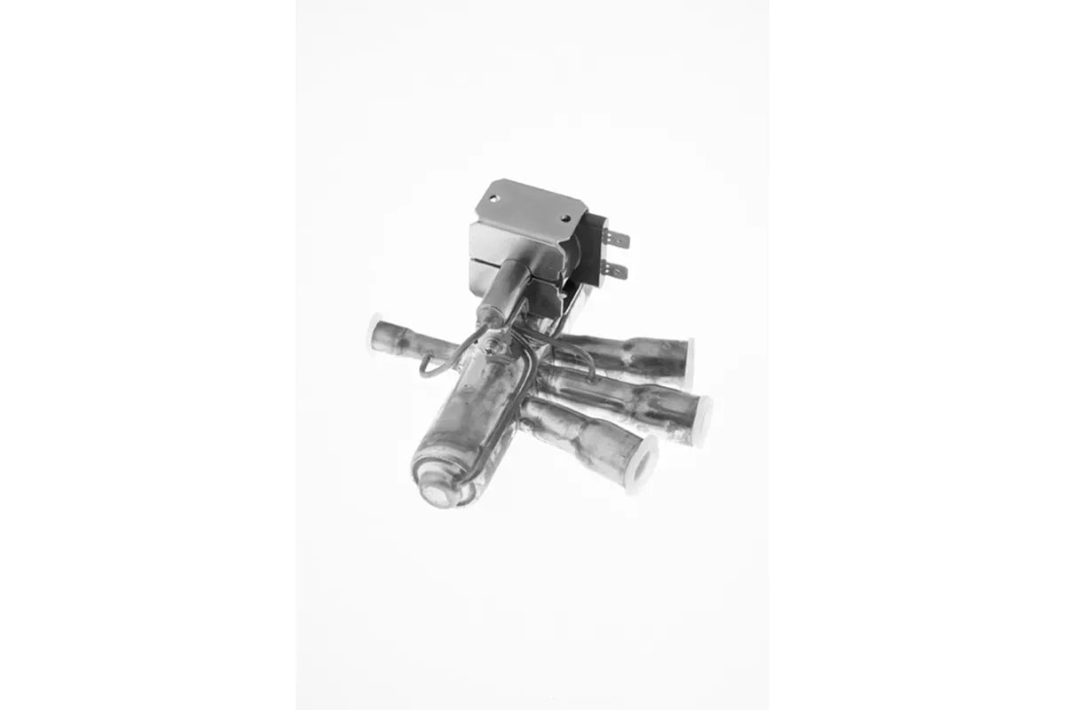 Rheem 61-101684-01, 5/8x3/8 Inch Valve, 24V Operation, Suitable for 2 Ton Units