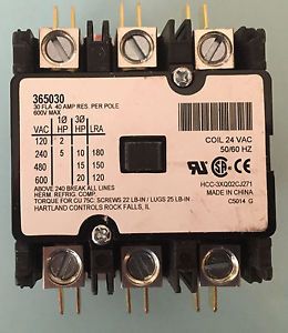 York S1-024-41623-000 Contactor, 3-Pole, 32Amp, 24V Coil Voltage